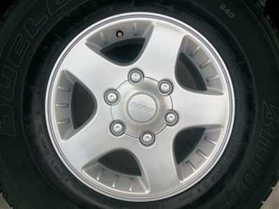 ขายล้อแม็กISUZU ขอบ15 พร้อมยาง255/70/15 4 ล้อ ขายล้อแม็กISUZU ขอบ15 พร้อมยาง255/70/15 4 ล้อ