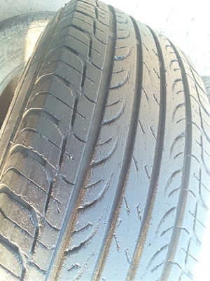 ขายล้อแม็กISUZU ขอบ 15 พร้อมยาง225/70/15  4 เส้น