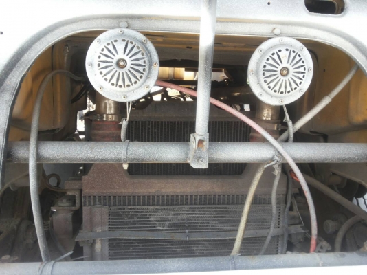 ขายรถหัวลาก ยี่ห้อ DONGFENG รุ่น EQ4250VF-303 สภาพสวยพร้อมใช้ค่ะ