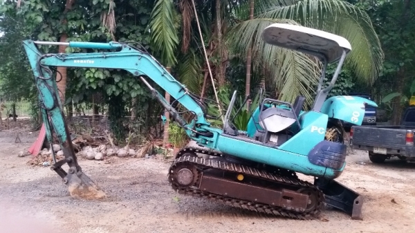 ขายรถขุดเล็ก แมคโครเล็ก komatsu pc30-7 สภาพพร้อมใช้ ขายรถขุดเล็ก แมคโครเล็ก komatsu pc30-7 สภาพพร้อมใช้