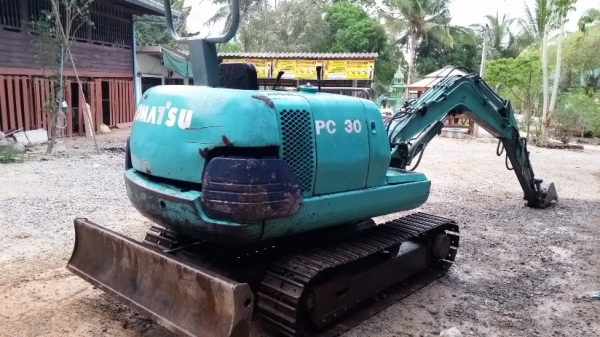 ขายรถขุดเล็ก แมคโครเล็ก komatsu pc30-7 สภาพพร้อมใช้ ขายรถขุดเล็ก แมคโครเล็ก komatsu pc30-7 สภาพพร้อมใช้