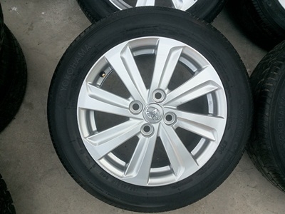 ขายล้อแม็กTOYOTA New VIOS ยางYOKOHAMA ปี13 4 ล้อ