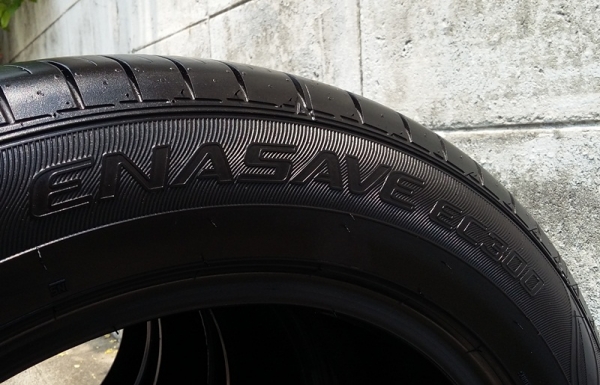 ยาง,205-55-16 DUNLOP EC300 สภาพเต็มปี14ไม่ปะสี่เส้น 4,200 ยาง,205-55-16 DUNLOP EC300 สภาพเต็มปี14ไม่ปะสี่เส้น 4,200