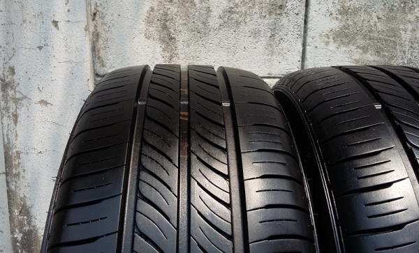 ยาง,205-55-16 DUNLOP EC300 สภาพเต็มปี14ไม่ปะสี่เส้น 4,200 ยาง,205-55-16 DUNLOP EC300 สภาพเต็มปี14ไม่ปะสี่เส้น 4,200