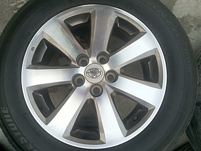 ขายล้อ TOYOTA  Altis ขอบ15 พร้อมยาง195/65/15 4 ล้อ