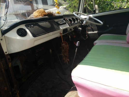 ขายรถโฟร์คตู้แตงโม ไฟเลี้ยวบน สีน้ำตาล ขาว สามารถทำร้านค้าเคลื่อนที่หรือร้านกาแฟได้