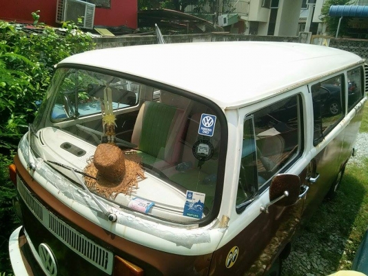 ขายรถโฟร์คตู้แตงโม ไฟเลี้ยวบน สีน้ำตาล ขาว สามารถทำร้านค้าเคลื่อนที่หรือร้านกาแฟได้