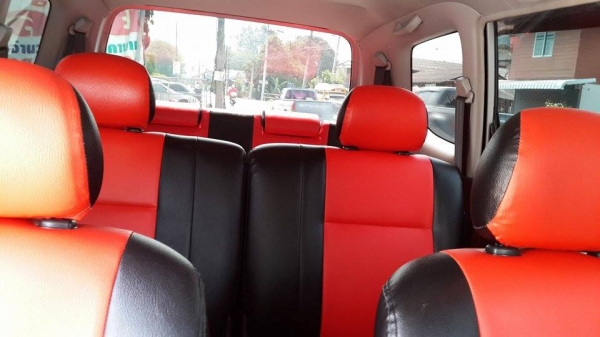 ขาย Toyota avanza ปี 49 สีบรอนซ์เงินสวยๆ ติดแก็ส lpg ราคา 195,000 บาท ++++++++