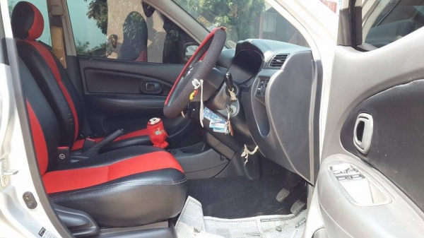 ขาย Toyota avanza ปี 49 สีบรอนซ์เงินสวยๆ ติดแก็ส lpg ราคา 195,000 บาท ++++++++