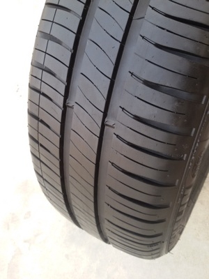 ขายยาง185/55/15 ปี 1712  MICHERLIN ENERGY XM2  4 เส้น