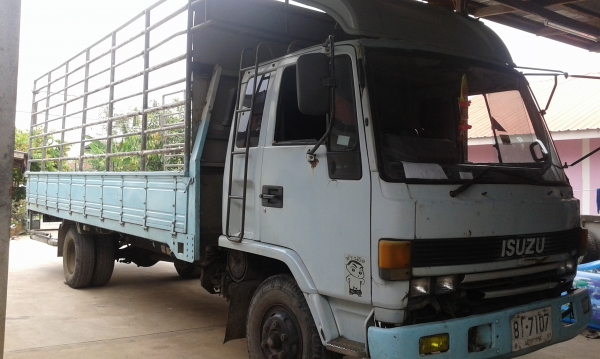 หกล้อ อีชูซุ FRR175แรง สภาพพร้อมใช้งาน ทะเบียนพร้อมโอน☆☆ปรับราคา☆☆400,000☆☆สุดๆแล้ว ครับ☆☆