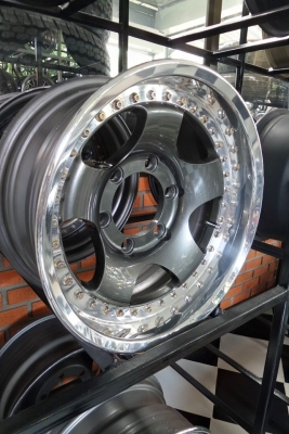 ล้อแท้japan แยก3ชิ้น 15x7 ออฟ0 ล้อแท้japan แยก3ชิ้น 15x7 ออฟ0