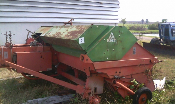 ขายตามสภาพเครื่องอัดฟางKMTตามสภาพ ขายตามสภาพเครื่องอัดฟางKMTตามสภาพ