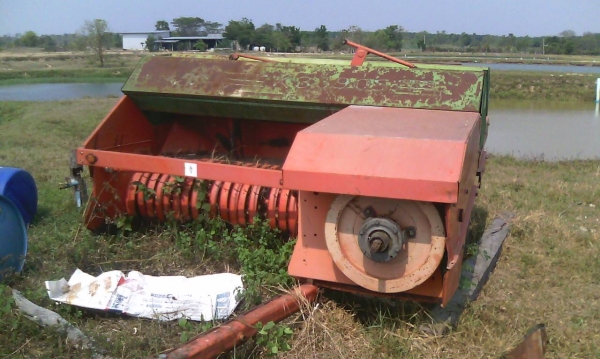 ขายตามสภาพเครื่องอัดฟางKMTตามสภาพ ขายตามสภาพเครื่องอัดฟางKMTตามสภาพ