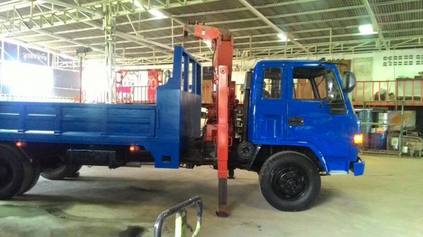 ขายด่วนน!! รถ 6 ล้อใหญ่ติดเครน 3 ตัน