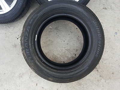 ขายยาง225/60/16 ปี 11 BRIDGESTONE TURANZA GR90  2 เส้น