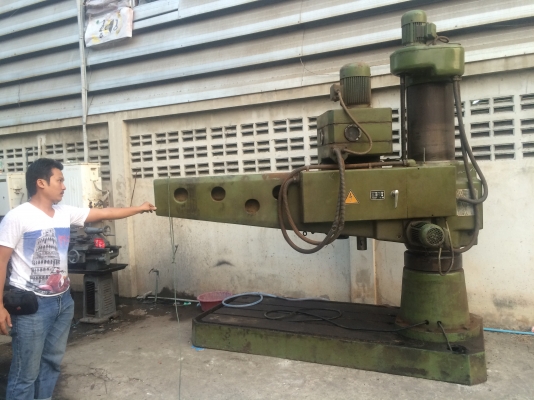 ขายเจาะเรเดียนแขนยาว1.7เมตรใต้หวันพร้อมใช้น้ำหนักเครื่องประมาณ5ตันครับ