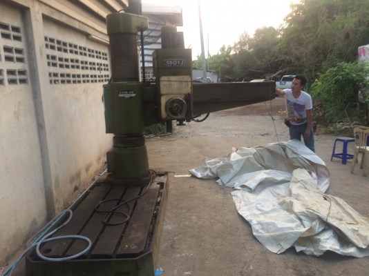 ขายเจาะเรเดียนแขนยาว1.7เมตรใต้หวันพร้อมใช้น้ำหนักเครื่องประมาณ5ตันครับ