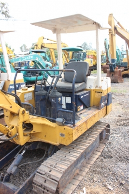 มี VDO komatsu pc15-2 เก่าญี่ปุ่น เครื่องแห้ง พร้อมใช้สุดๆ