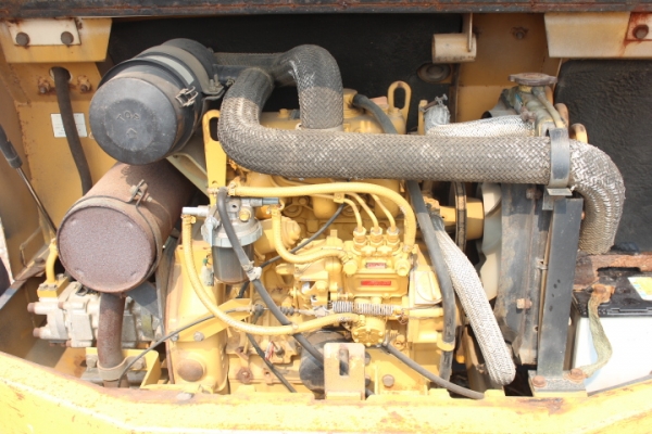 มี VDO komatsu pc15-2 เก่าญี่ปุ่น เครื่องแห้ง พร้อมใช้สุดๆ