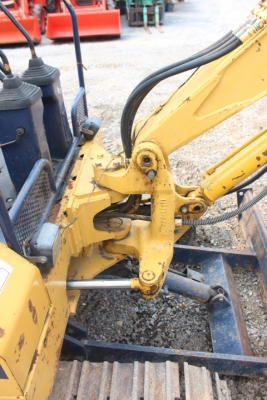 มี VDO komatsu pc15-2 เก่าญี่ปุ่น เครื่องแห้ง พร้อมใช้สุดๆ