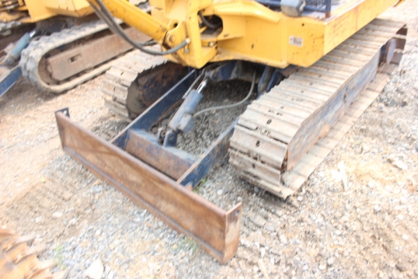 มี VDO komatsu pc15-2 เก่าญี่ปุ่น เครื่องแห้ง พร้อมใช้สุดๆ