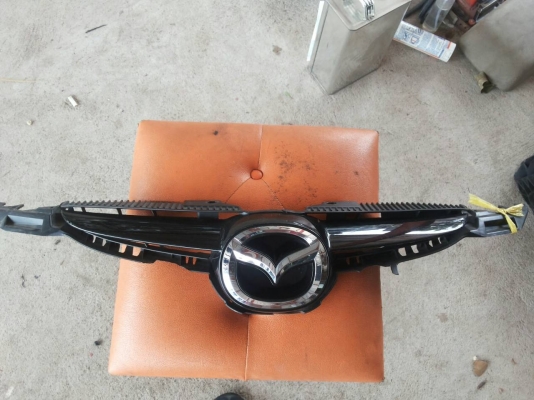 กระจังหน้า Mazda2 ของแท้มือสอง