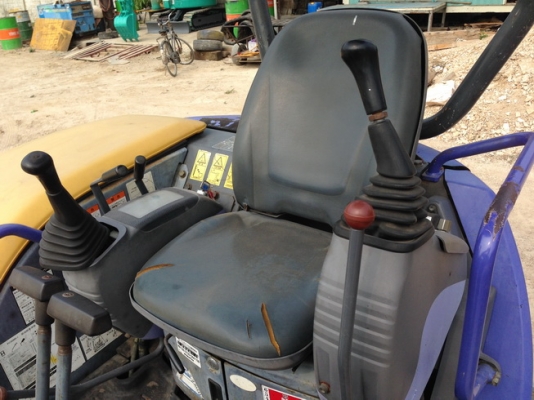 แบคโฮเล็ก KOMATSU PC35MR-1 เก่าญี่ปุ่นแท้ แทรคเหล็ก สภาพสวยมาก