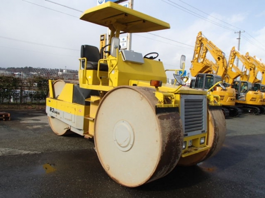 ขายรถบด 3 ล้อเหล็ก SAKAI R2 สภาพสวยพร้อมใช้งาน ติดต่อ อำพล 090-9694506, 080-3031241