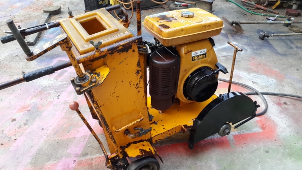 เครื่องตัดคอนกรีต พร้อมใช้งาน รหัส J - 4