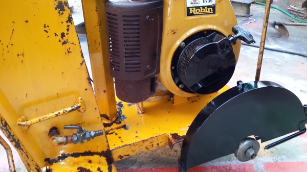 เครื่องตัดคอนกรีต พร้อมใช้งาน รหัส J - 4