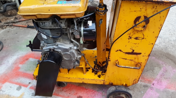 เครื่องตัดคอนกรีต พร้อมใช้งาน รหัส J - 4