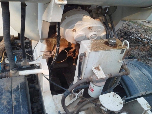 ขายรถโม่ปูน hino 8สูบ 390 แรงม้า หัวนอก 12ล้อ เหมือนใหม่ ราคา 1,500,000