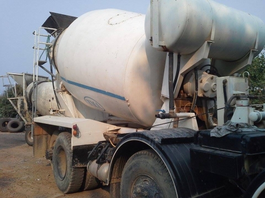 ขายรถโม่ปูน hino 8สูบ 390 แรงม้า หัวนอก 12ล้อ เหมือนใหม่ ราคา 1,500,000