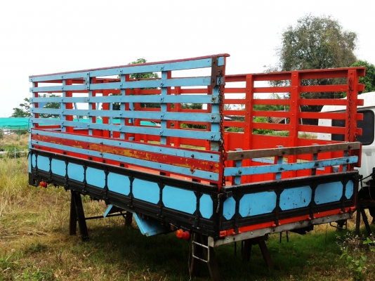 ขายกระบะรถหกล้อพร้อมคอก 110 NKR