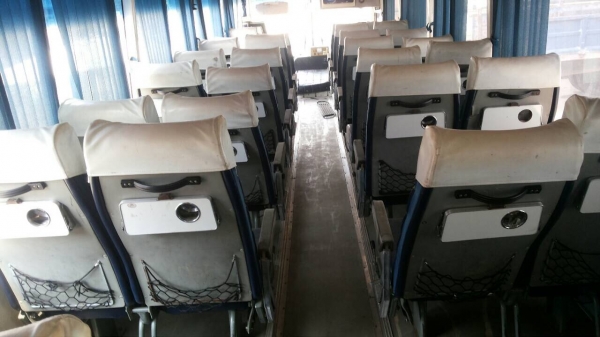 ขายกระดอง รถบัส HINO แอร์ 43 ที่นั่ง สภาพแจ่มแจ๋ว เอาไปต่อเติมได้หลากหลาย