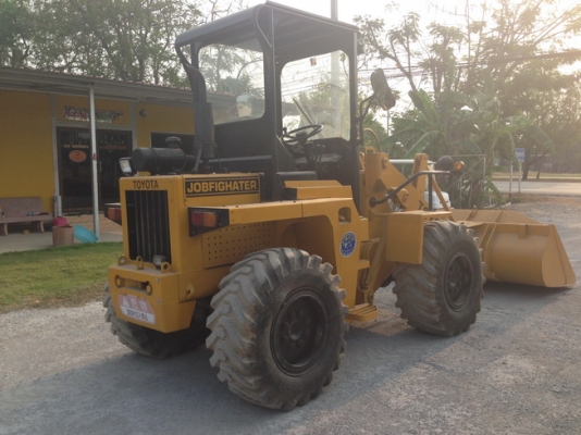 รถตักล้อยางมาใหม่  TOYOTA  SDT15  ราคาถูก