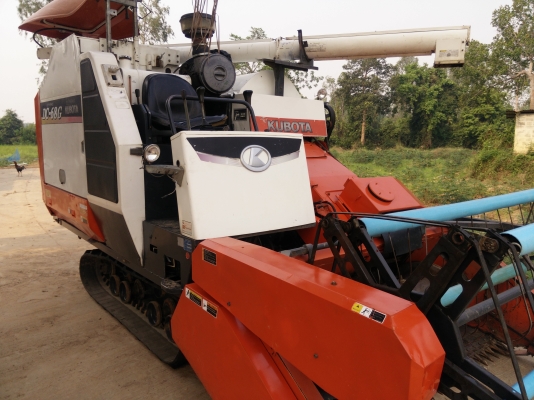 (((ขอบพระคุณ คุณ วิจิตร จาก อ.นาแก จ.นครพนม))) ที่จองรถเกี่ยวข้าว คูโบต้า รุ่น DC 68Gพร้อมพ่วงลากเรียบร้อยแล้วครับ!!!