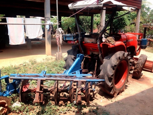 ***ขายแล้วครับขอบคุณ Truck2hand ขาย KUBOTA 36แรง รถไถ2เพลา ส้มๆ KUBOTA L3608 4WD ปี2553 เครื่องเดิม 36แรง 3สูบ เกียร์เดิม เครื่องพอใช้ เกียร์ดี ช่วงล่างดี แน่นดี ท้ายโอเค ระบบไฮฯ โอเค มีซึมบ้าง ไมล์ชั่วโมงขาด สีเคลียร์มาแล้ว พร้อมอุปกรณ์