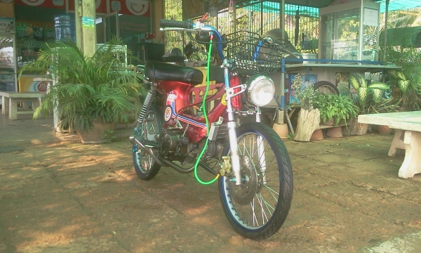 ขาย ชาลี เครื่องเวฟ Z (ไม่ ท.บ. ออกใบซื้อขายให้จากทางร้าน) ค่าตัว 9500 บาท สนโทรสอบถามเพิ่มเติม 089-8054390 / 083-9008343 โอ๋ อยู่จังหวัด ลพบุรี