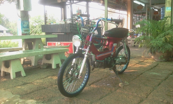 ขาย ชาลี เครื่องเวฟ Z (ไม่ ท.บ. ออกใบซื้อขายให้จากทางร้าน) ค่าตัว 9500 บาท สนโทรสอบถามเพิ่มเติม 089-8054390 / 083-9008343 โอ๋ อยู่จังหวัด ลพบุรี