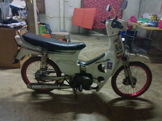 ขายดรีมคุรุสภาสีขาว เครื่อง 125 ไม่มีทะเบียน