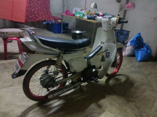 ขายดรีมคุรุสภาสีขาว เครื่อง 125 ไม่มีทะเบียน