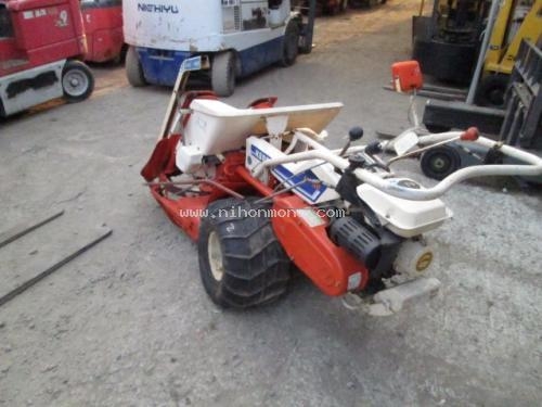รถเกี่ยวข้าวเดินตาม KUBOTA HF52 รหัสสินค้า : 80802284 หรือเพิ่มเติมไดที่ www.nihonmono.com รถเกี่ยวข้าวเดินตาม KUBOTA HF52 รหัสสินค้า : 80802284 หรือเพิ่มเติมไดที่ www.nihonmono.com