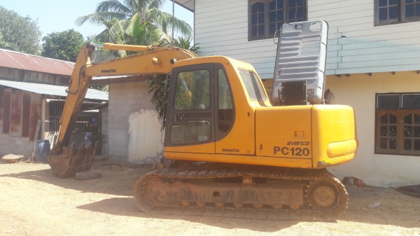 ลดราคาโคมัสสุ PC-120-6 มีเล่มทะเบียน เจ้าของขายเองครับติดต่อโดยตรง