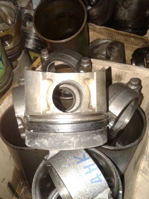 ลูกสูบ ก้านสูบ ปลอกสูบ MITSUBISHI 6D14,6D15,6D16,6D17,6D22,6D24,6D31,6D40,6M60,6M61,6M70,4D31,4D32,4D33,4D34,4D36,4M40,4M41,4D56 KOMATSU 3D84,3D94,3D95,4D95,4D105,6D105,6D125 รับประกัน