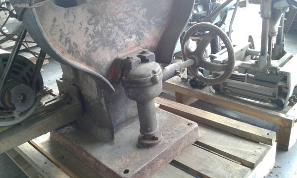 ขาย - เครื่องตัดไม้ผ่า โกรกไม้ ไสไม้ ปรับองศา ได้ใช้กับมอเตอร์ได้ เครื่องยนต์ได้