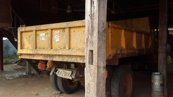 ขายด่วนหกล้อดั้มHINOKR300เครื่องEH100 150แรงสภาพพร้อมใช้ราคาเบาๆโทร0843923995