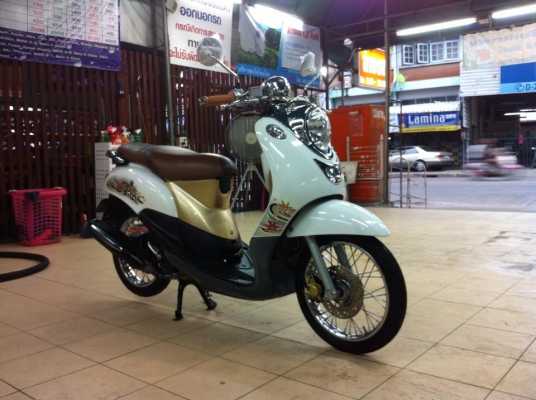 ขออนุญาติขาย Yamaha Fino 115cc. รุ่นท่ออาร์ม สีขาวมุก โอนให้ฟรีครับ