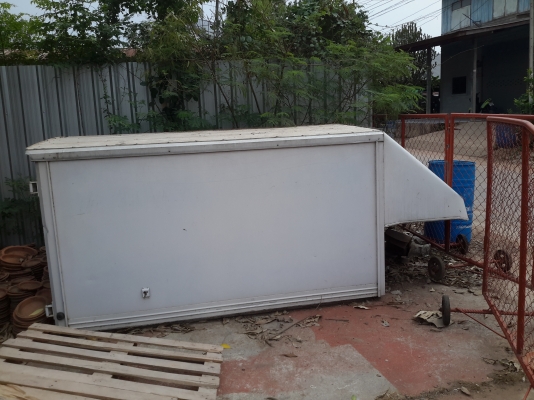 ตู้ทึบ ประตู เปิด2บาน ใส่วิโก้ หัวเดียว กันฝนได้